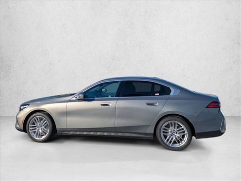 Certified 2024 BMW 530i w/ M Sport Package image 9