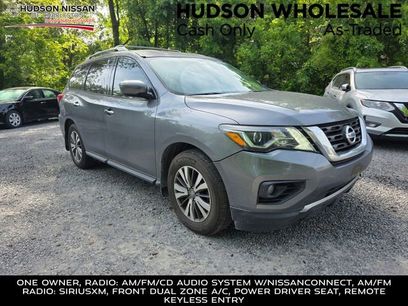 Used 2017 Nissan Pathfinder SV