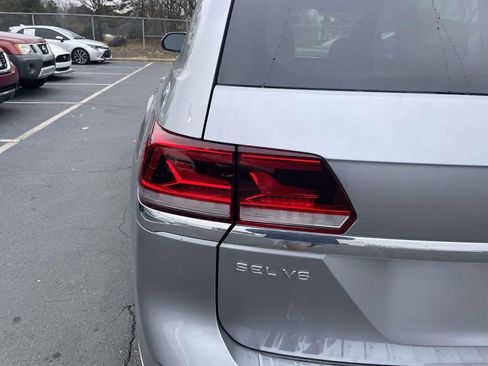 Used 2022 Volkswagen Atlas SEL Premium image 20