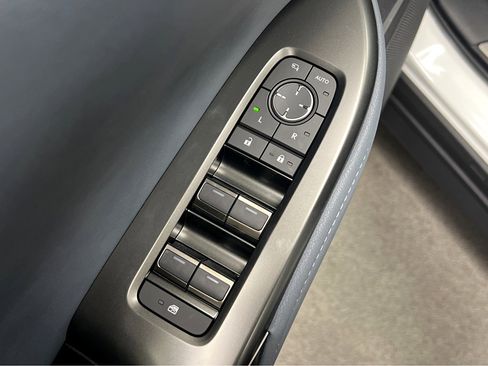 New 2026 Lexus RZ 450e AWD image 39