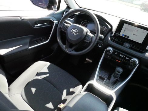 Certified 2025 Toyota RAV4 XLE AWD/4WD image 9