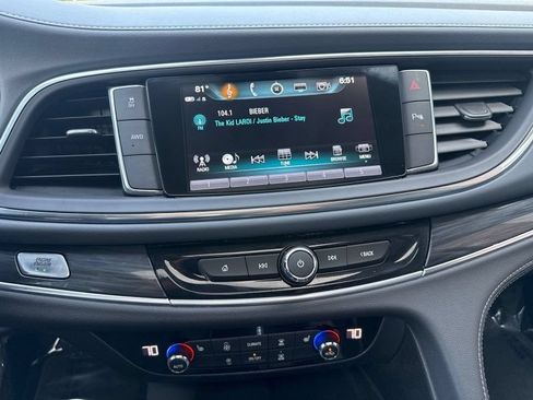 Used 2019 Buick Enclave Essence AWD/4WD image 27