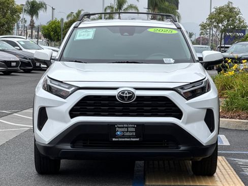 Used 2025 Toyota RAV4 XLE FWD image 9