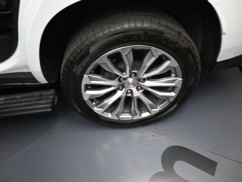 Used 2022 GMC Yukon Denali AWD/4WD image 18