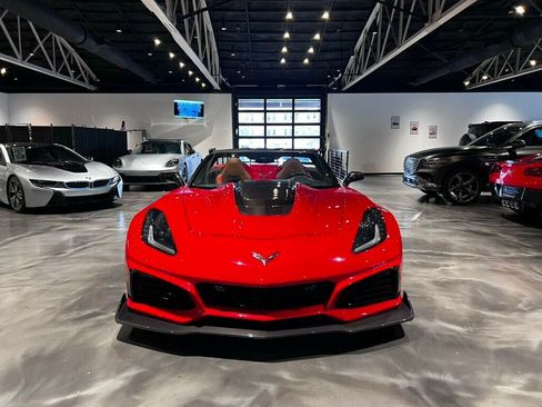 Used 2019 Chevrolet Corvette ZR1 RWD image 12