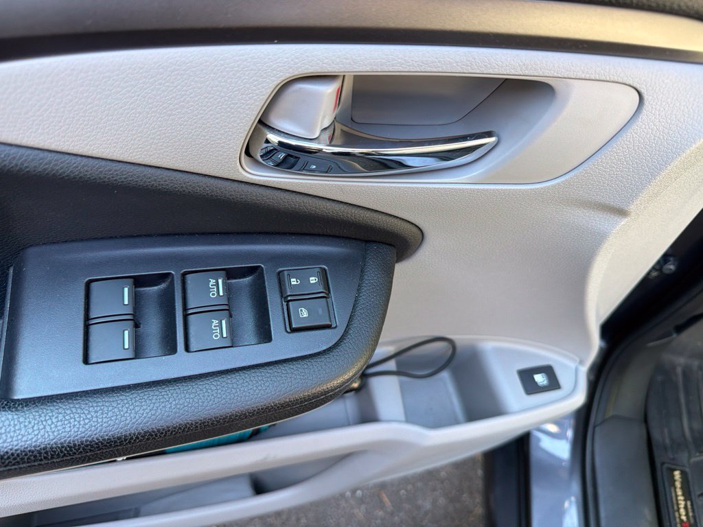 Used 2018 Honda Pilot EX image 12