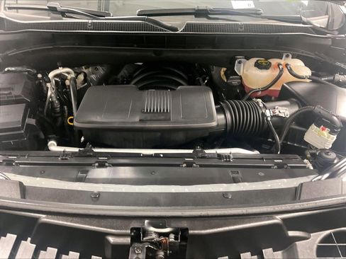 Used 2025 Chevrolet Tahoe LT image 35