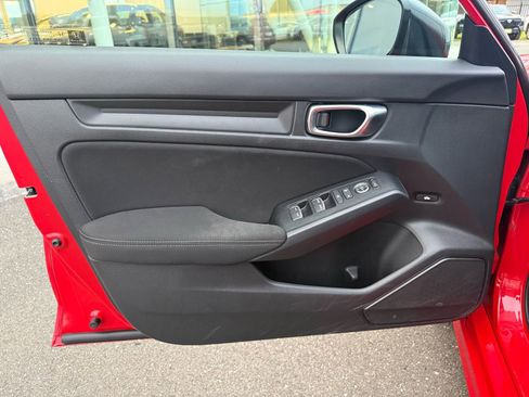 Used 2025 Honda Civic Sport image 12