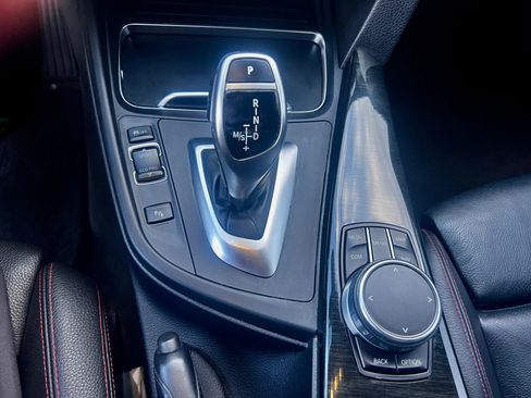 Used 2017 BMW 330i Sedan image 38