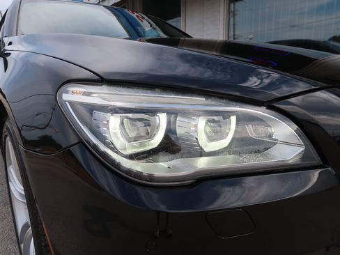 Used 2015 BMW 750Li image 52