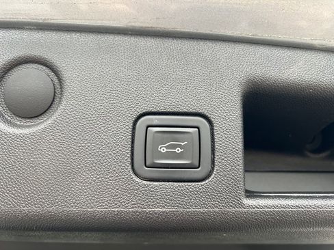 Used 2023 Chevrolet Equinox LT image 8