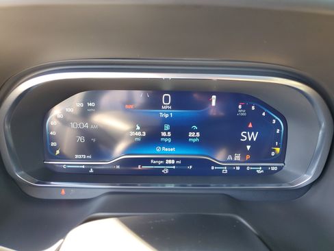 Used 2024 Chevrolet Suburban Premier image 40