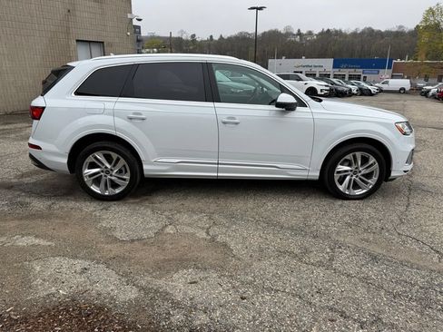 Used 2022 Audi Q7 3.0T Premium Plus w/ Premium Plus Package AWD/4WD image 8