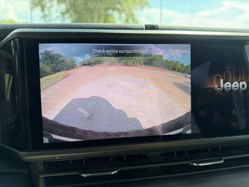 Used 2024 Jeep Wrangler Unlimited Rubicon w/ Safety Group AWD/4WD image 20