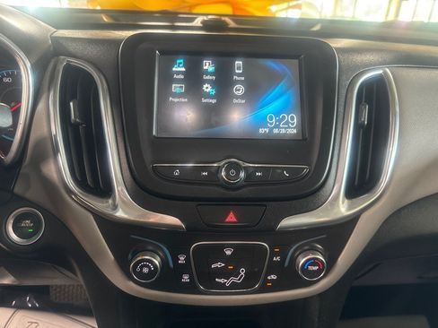 Used 2018 Chevrolet Equinox LS FWD image 15