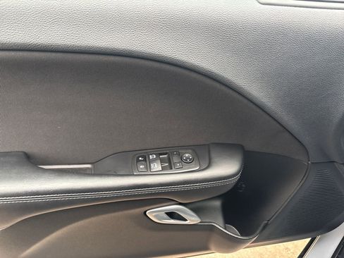 Used 2022 Dodge Challenger GT image 12