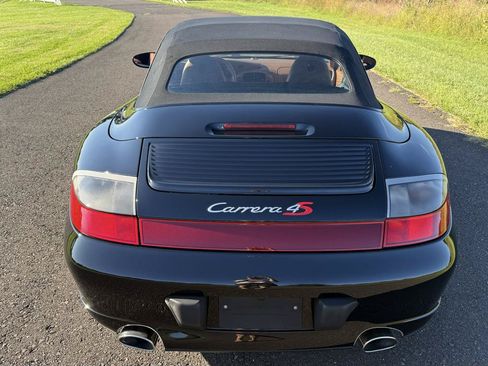 Used 2004 Porsche 911 Carrera 4S AWD/4WD image 5