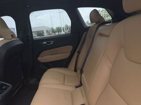 Used 2023 Volvo XC60 B5 Ultimate w/ Protection Package image 5