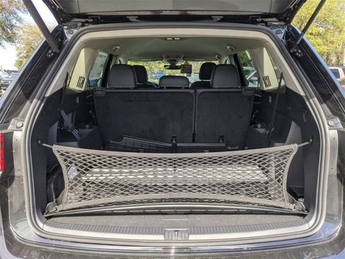 Used 2025 Volkswagen Atlas SE image 15