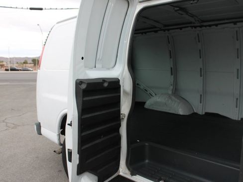 Used 1998 GMC Savana 2500 image 22