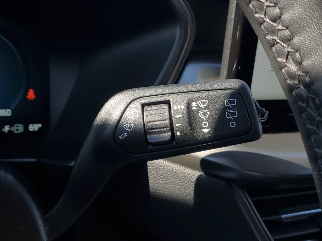 Used 2023 Ford Escape Active w/ Tech Pack #2 AWD/4WD image 25