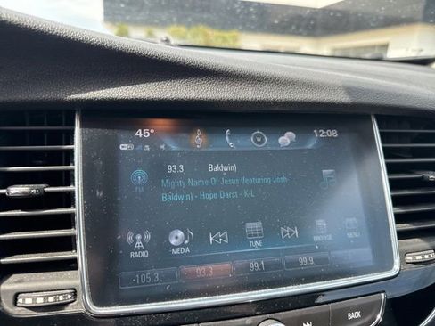 Used 2019 Buick Encore Sport Touring FWD image 6