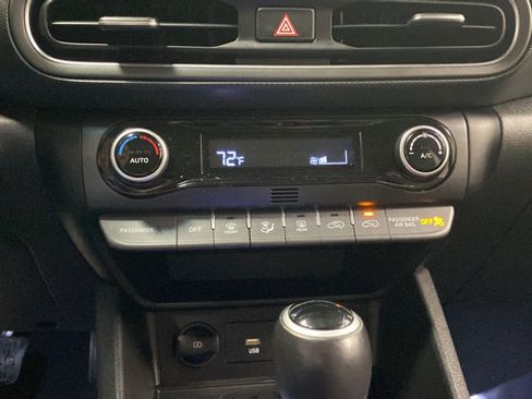 Used 2022 Hyundai Kona Limited AWD/4WD image 18