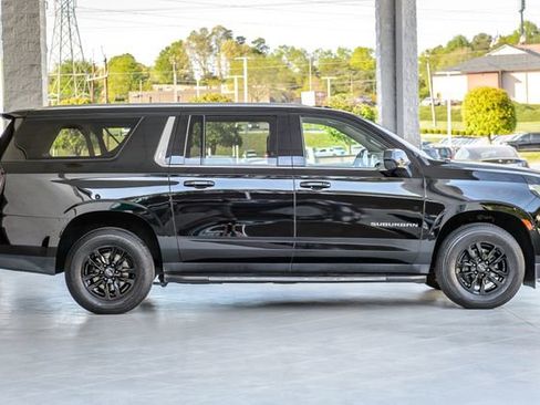 Used 2021 Chevrolet Suburban LT image 54