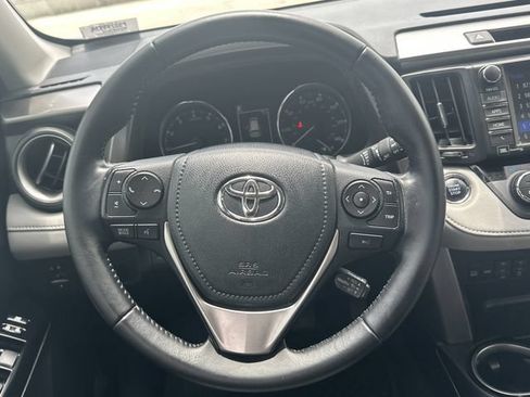 Certified 2016 Toyota RAV4 Limited FWD image 8