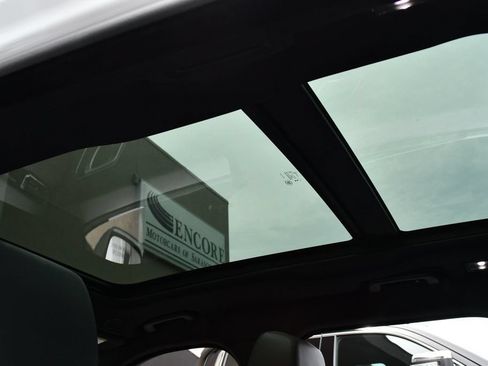 Used 2025 Land Rover Range Rover Velar Dynamic SE AWD/4WD image 68
