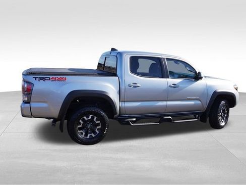 Used 2022 Toyota Tacoma TRD Off-Road w/ TRD Premium Off Road Package image 4