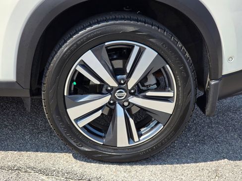 Used 2021 Nissan Rogue Platinum AWD/4WD image 23