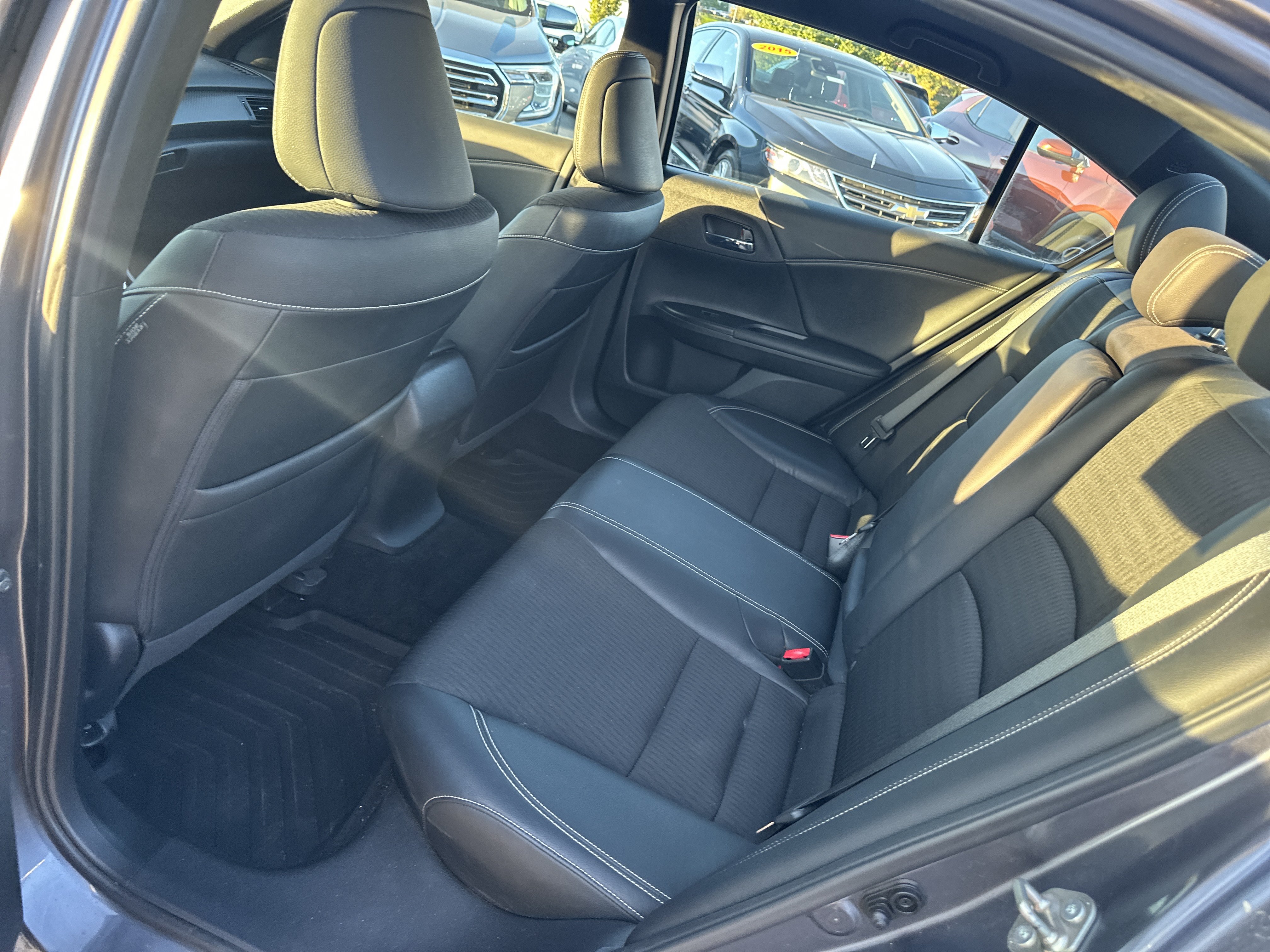 Used 2017 Honda Accord Sport image 14