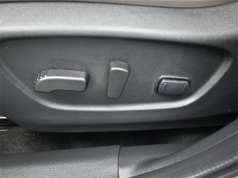 Certified 2022 Nissan Rogue Sport SL w/ Premium Package image 9