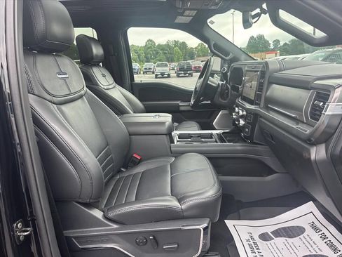 Used 2025 Ford F450 Platinum w/ FX4 Off-Road Package AWD/4WD image 12