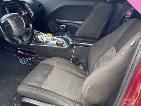 Used 2020 Dodge Challenger SXT RWD image 11