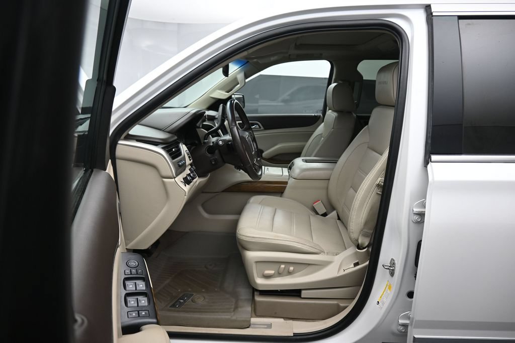 Used 2019 GMC Yukon XL Denali w/ Denali Ultimate Package AWD/4WD image 12