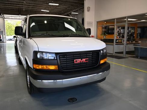 New 2026 GMC Savana 3500 w/ Driver Convenience Package RWD image 3