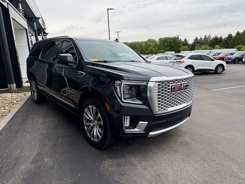 Used 2022 GMC Yukon XL Denali AWD/4WD image 4