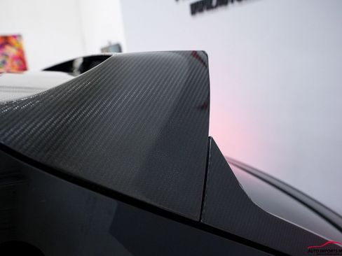 Used 2018 Bentley Bentayga image 11