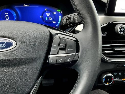 Used 2022 Ford Escape Titanium AWD/4WD image 16