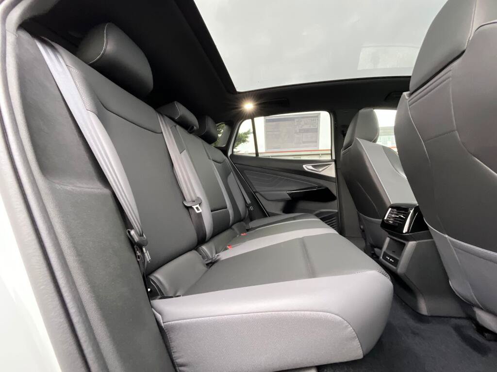 New 2026 Volkswagen ID.4 Pro S AWD/4WD image 15