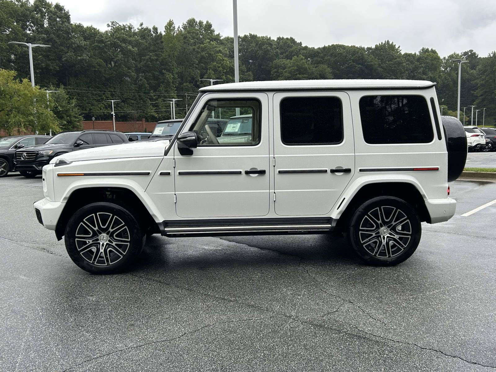 New 2027 Mercedes-Benz G 580 e image 12