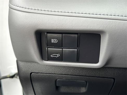 Certified 2022 Toyota Highlander XLE image 23