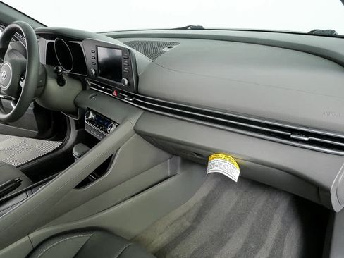 Used 2023 Hyundai Elantra SEL FWD image 21