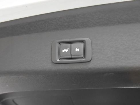 Used 2024 Mitsubishi Outlander SE FWD image 39