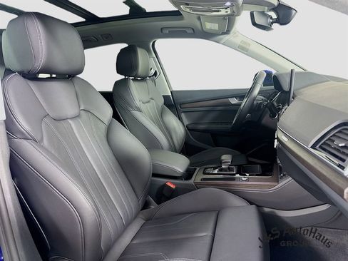 Used 2024 Audi Q5 e Premium Plus w/ Premium Plus Package image 35