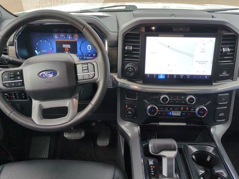 Used 2025 Ford F150 Lariat AWD/4WD image 28