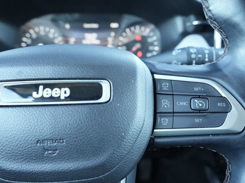 Used 2022 Jeep Compass Limited image 28