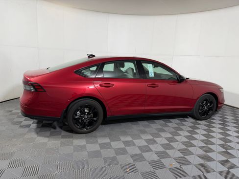 Certified 2025 Honda Accord SE image 22